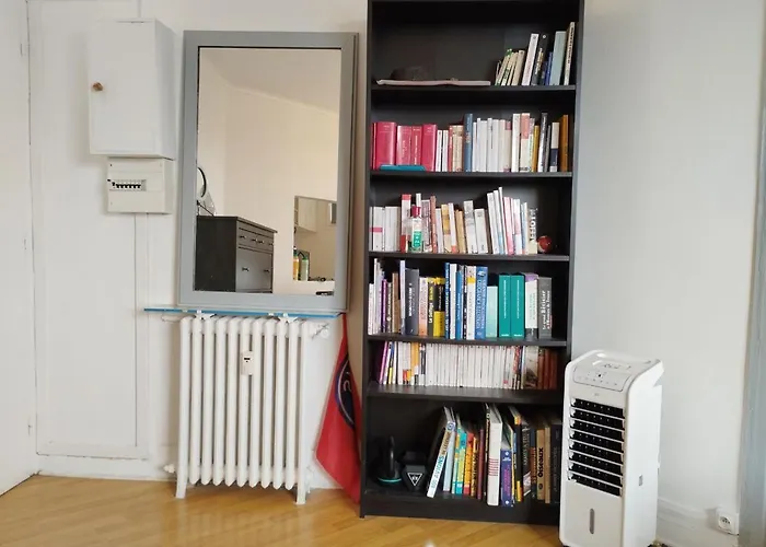 - Quartier Latin Apartment